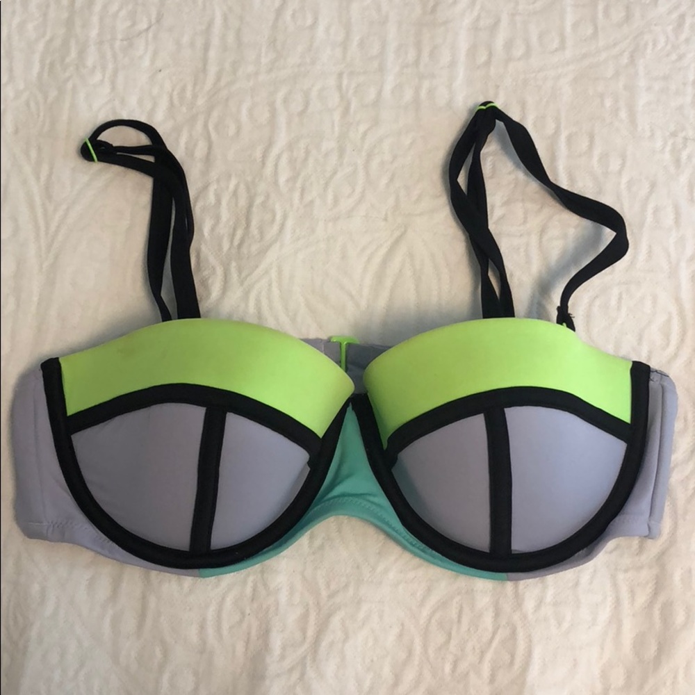 Victoria’s Secret PINK block bikini top